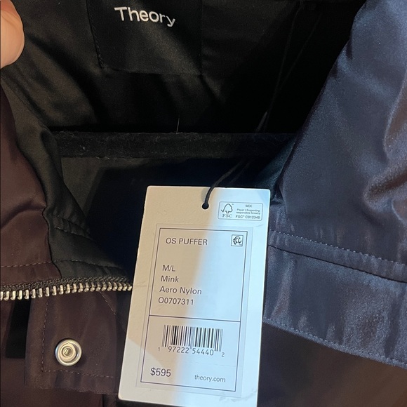 ‼️DELETING SAT‼️Theory oversized quilted puffer down jacket - new with tags - Picture 3 of 4